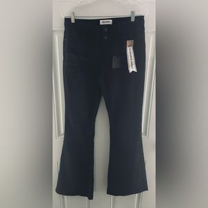 NWT VIPONES Women  10 X 32 Black Bell Bottom Jeans High Waisted Distressed 5pkt